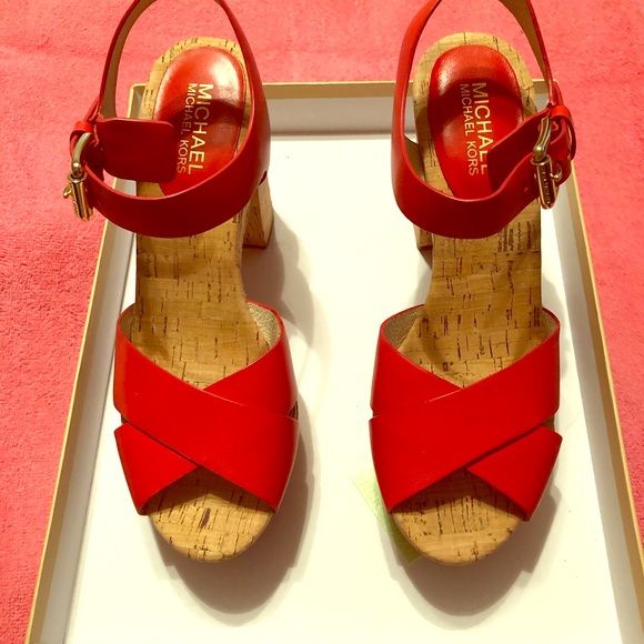 Michale Kors Sandals - Picture 1 of 7